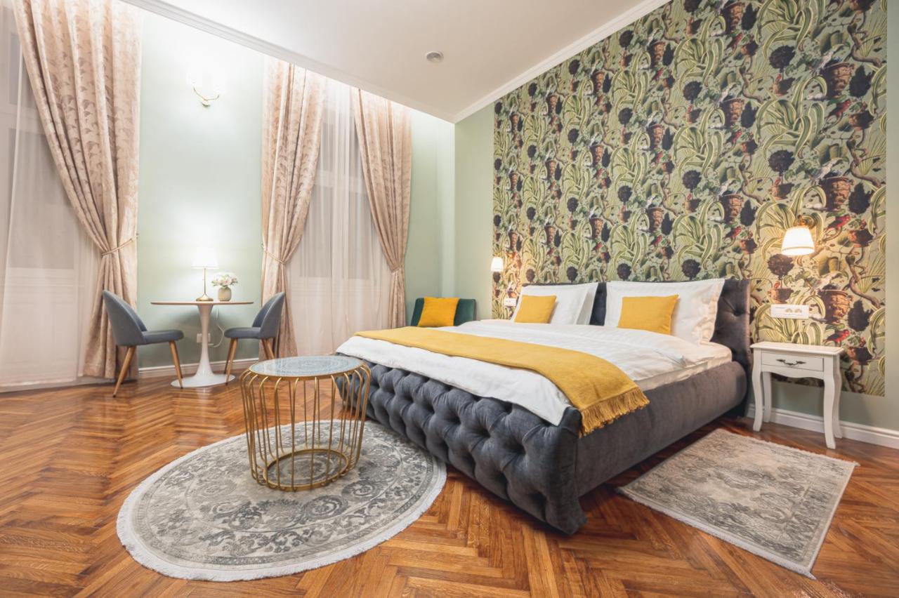 Central Park Apartments Орадя Экстерьер фото