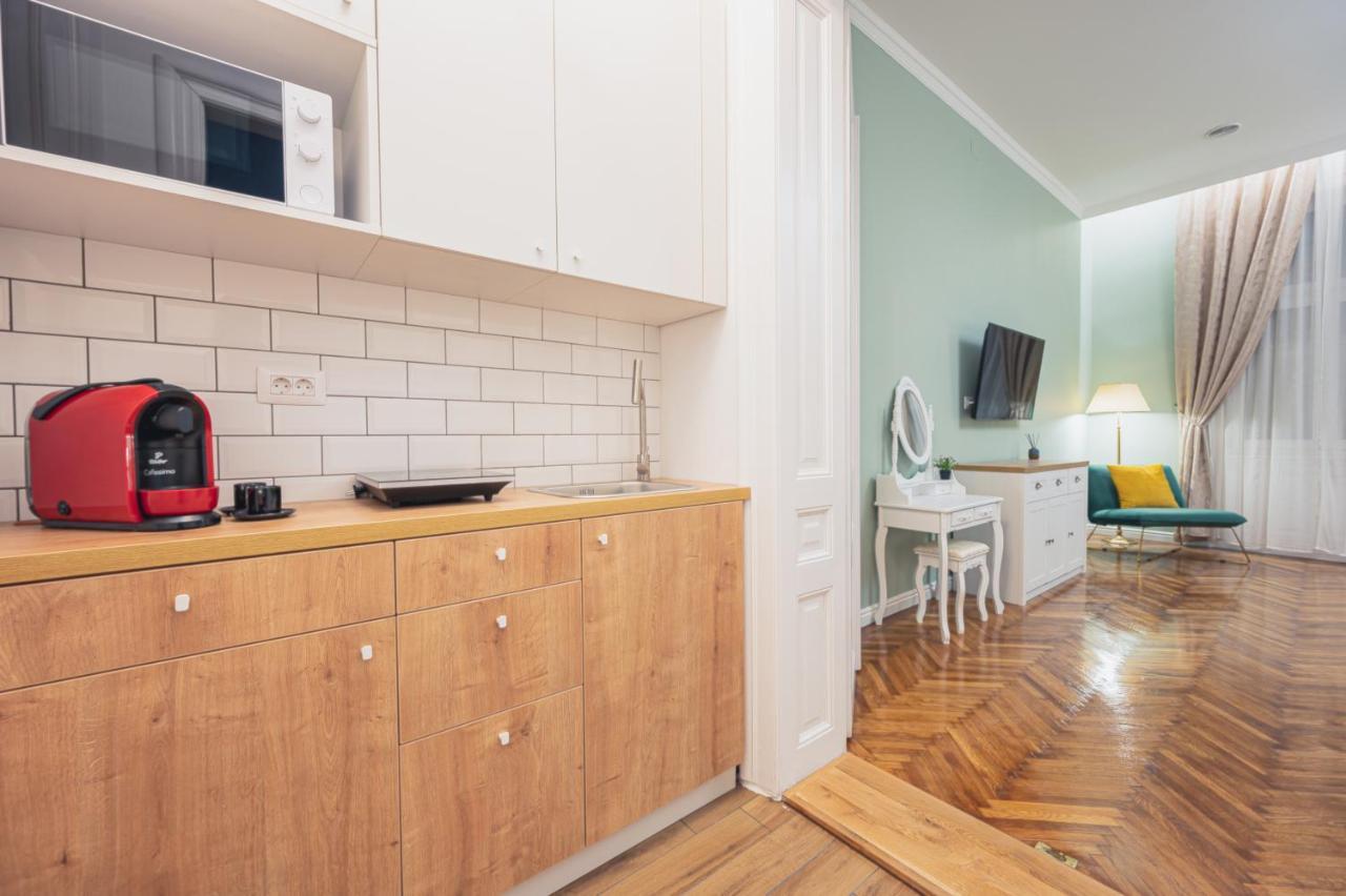 Central Park Apartments Орадя Экстерьер фото